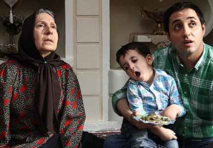 «بوسيدن روي ماه» به حوزه هنري رسيد 